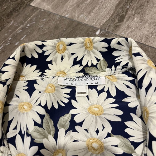 Princess pajama shorts and shirt with daisies like new, blue multicolor