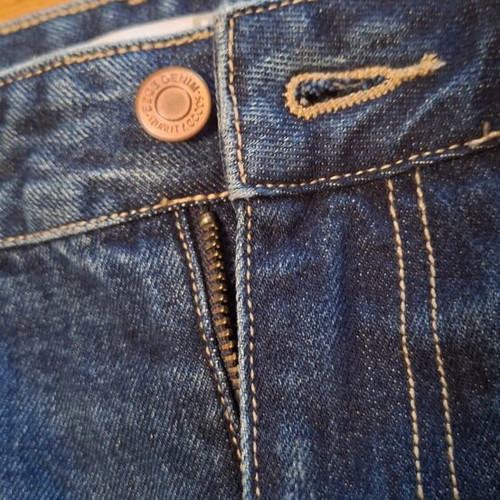 Blue denim women's barrel fit jeans, mid-rise