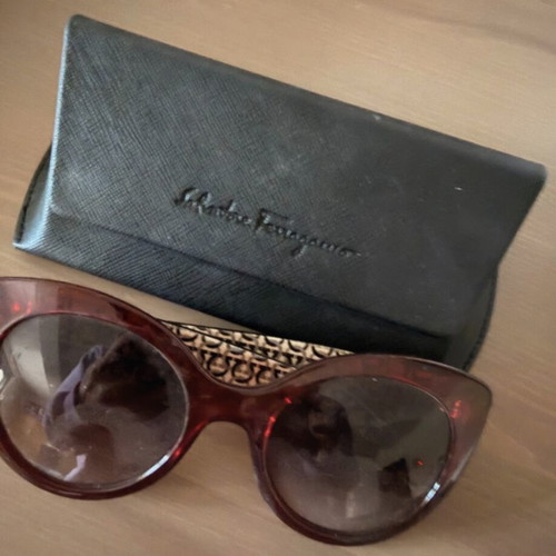 Salvatore Ferragamo sunglasses like new, brown