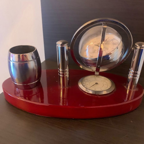 Desk decoration used with globe and pencil holder on wooden base