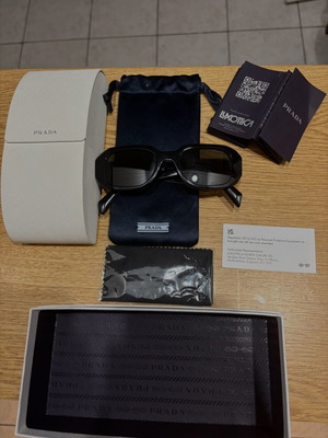 Prada 0PR 17WS Black Sunglasses like new, full set authentic