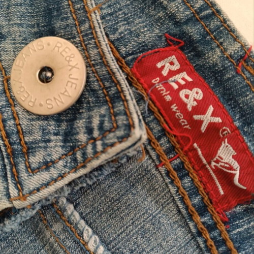 Re&X Capri Jeans like new with rhinestones, size L/XL, blue