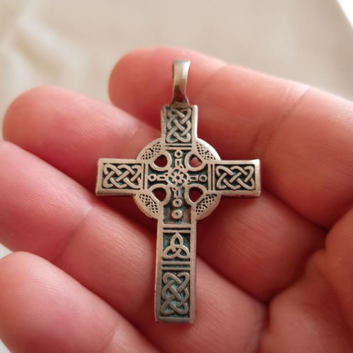 Silver Celtic Cross like new