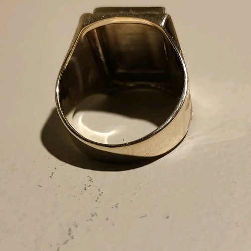 Gold men's ring 14k like new with enamel and anchor design