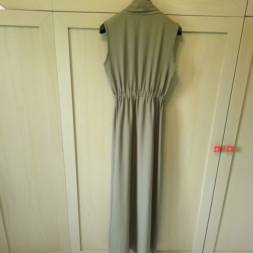 Sleeveless semizie dress maxi green, like new by Owtwo