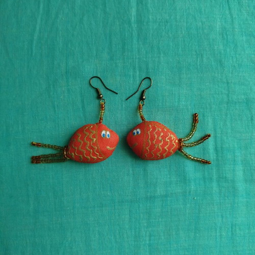 Handmade fish-shaped earrings in fabric and beads, like new, orange