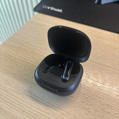 Soundcore P40i right earbud by Anker