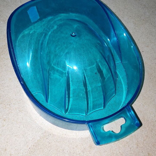 Manicure Bowls set of 6 new, acrylic, blue red transparent