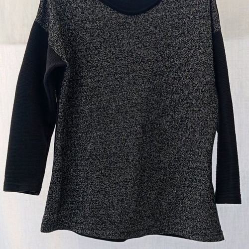 Women's blouse with lame like new, black and silver
