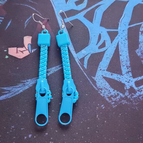 Long earrings with zipper design like new, turquoise