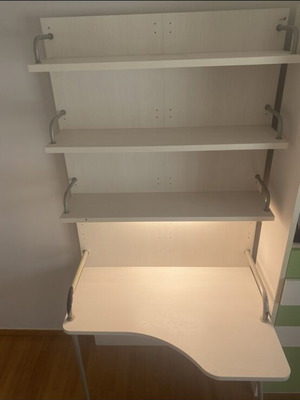 Γραφείο workstation με μεταλλικό σκελετό και 3 ράφια, ανακαινισμένο