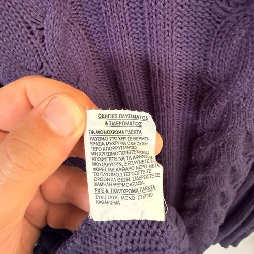 Golden women's knitted sweater purple like new, vintage style