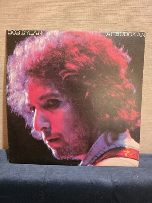 Bob Dylan At Budokan double vinyl record like new, rock