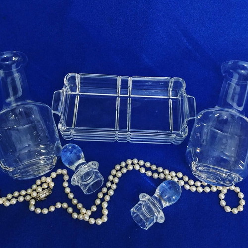 RCR lead crystal Italy oil and vinegar set like new