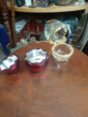 Decorative eggs used, two crystal bijouterie