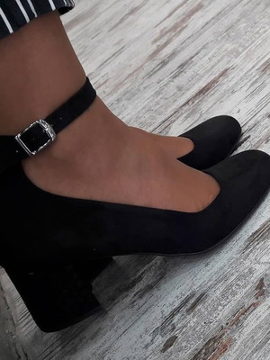 Pumps new with square heel and ankle strap black size 37