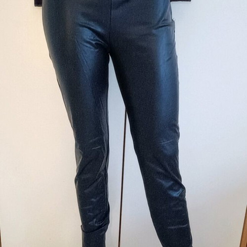 Stradivarius women's black leather-look pants M like new with minimal wear