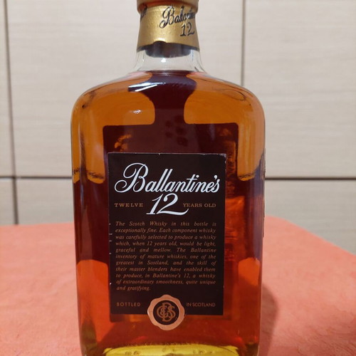Ballantines 12 years Very old whiskey like new, 1980s edition
