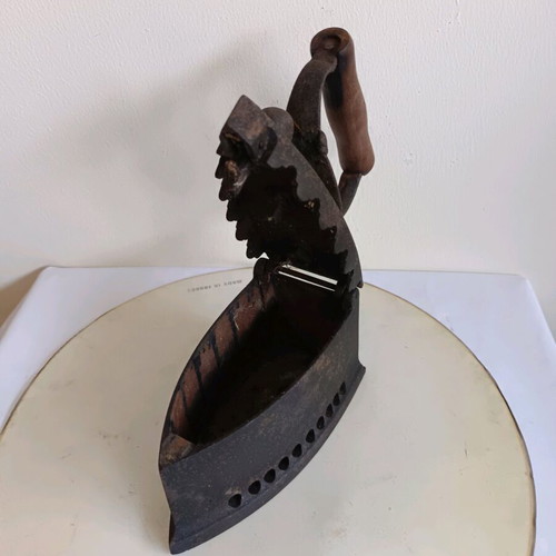 Old Charcoal Iron Used in Very Good Condition