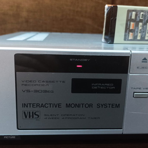 Akai VS-303 EG VHS VCR video cassette recorder player used, for repair