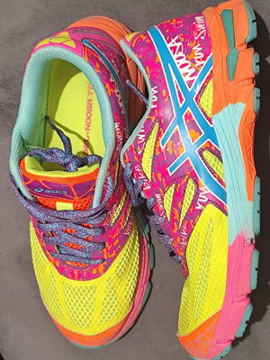 Asics Gel Noosa sneakers like new, size 37.5, multicolor