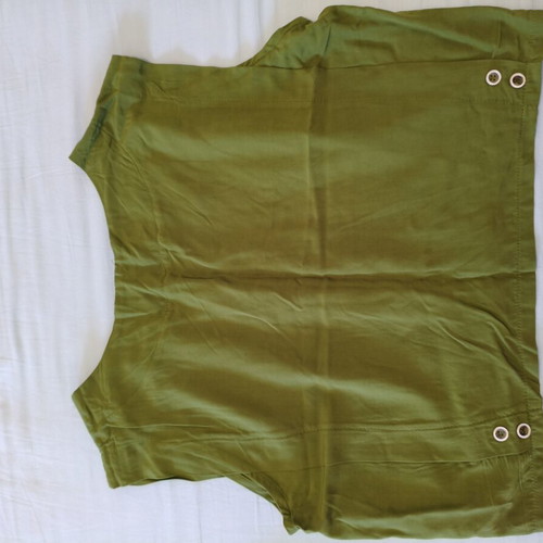Gasel sleeveless crop top size L new, olive green