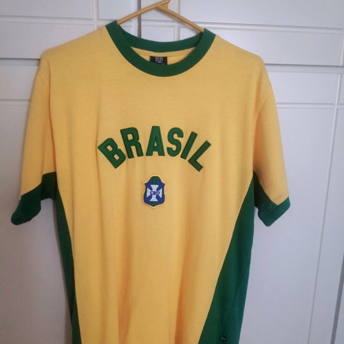 Brasil National Team T-shirt like new, size Large