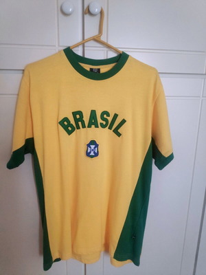 Brasil National Team T-shirt like new, size Large