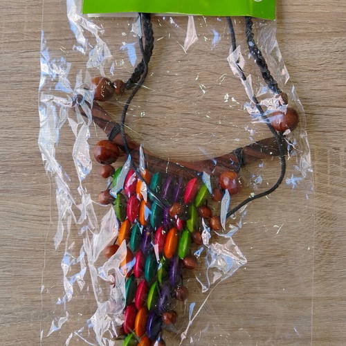 Wooden boho necklace multicolored new with adjustable length