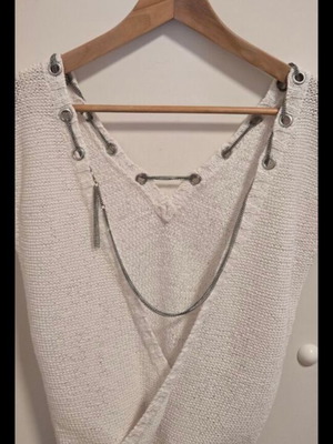 Guess Jeans vintage white knitted top with chains, size M