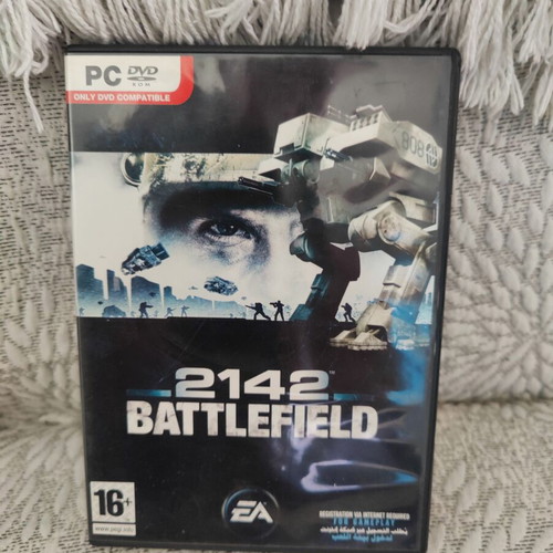 PC Games Bundle like new with Deus Ex, Battlefield 2142, The Heat of War