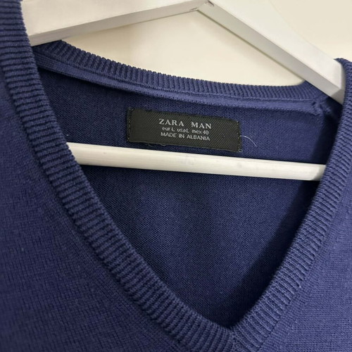 Zara men's blue V-neck sweater like new, size L