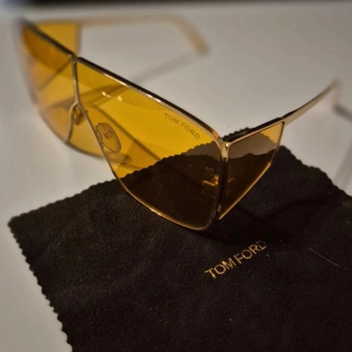 Tom Ford Aviator Sunglasses like new, gold frame with yellow lenses