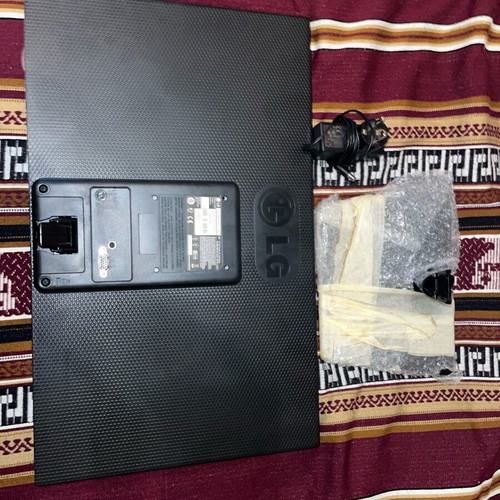 LG Flatron E2242C monitor used for parts with power supply