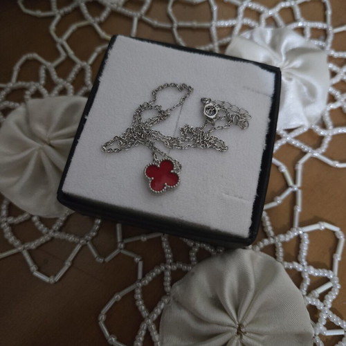 925 silver necklace, brand new in box