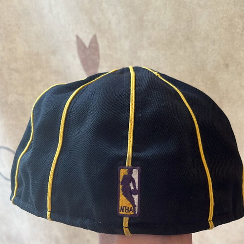 Lakers cap like new