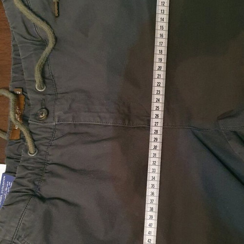 Khaki shorts with elastic belt and drawstring, new, size M
