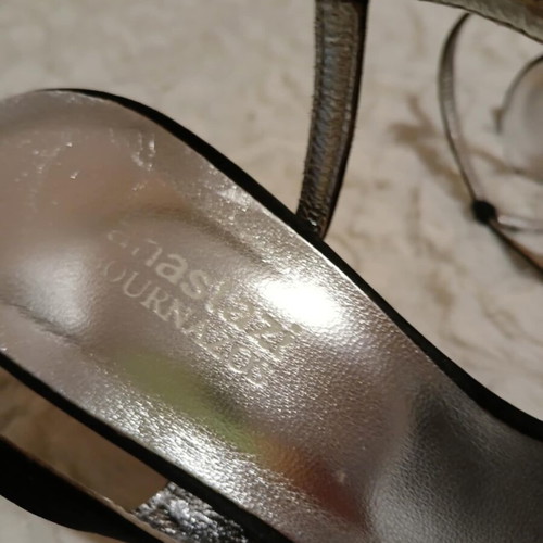Anastazi Bournazos patent leather sandals like new, size 38