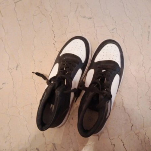 Athletic boots new, size 38, black