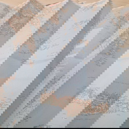 Οι χάρτες της Ελλάδας Interamerican σαν καινούργιο με φάκελλο και δώρο χάρτης μεγάλος