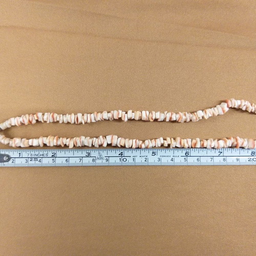 Necklace with broken square-shaped shells from the 1970s