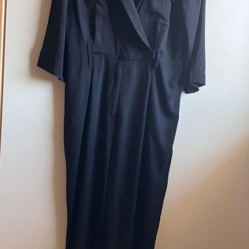 Attrattivo Black One-Piece Jumpsuit Size M Like New