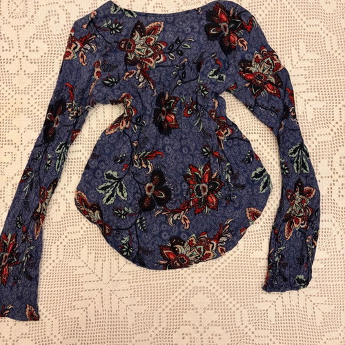 Hollister floral boho wrap blouse like new, blue and red