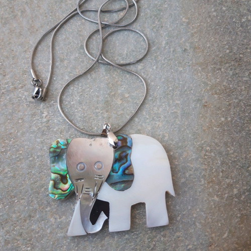 Necklace with stainless steel chain and elephant pendant with mother of pearl and abalone, new
