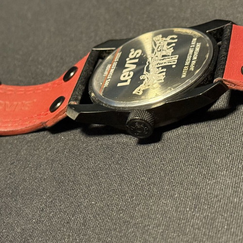 Levi's men's watch genuine leather like new, black