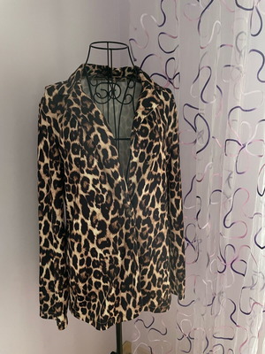 Shein tiger print blazer like new, beige and brown, size M