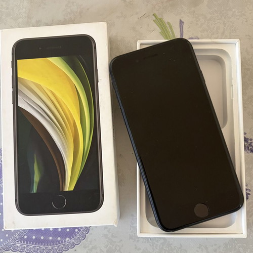 iPhone SE 2020 128 GB like new, black, 95% battery health