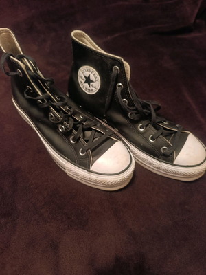Converse leather boots size 42.5 like new, black