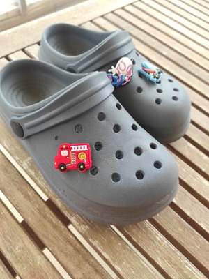 Slippers size 32 used with charms, gray