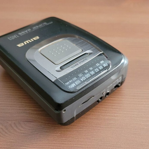 Aiwa TA153 Super Bass Walkman used for repair or parts